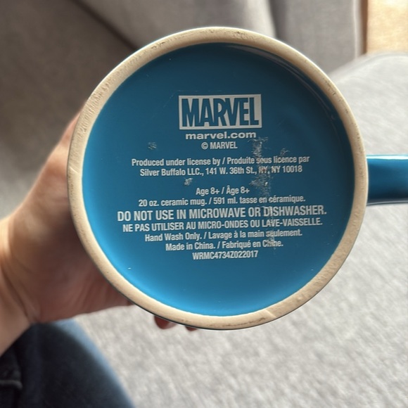 Marvel Blue and Red Captain America Mug - Picture 3 of 5